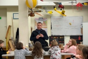 KLASA 2B I 3 - W pracowni modelarskiej 