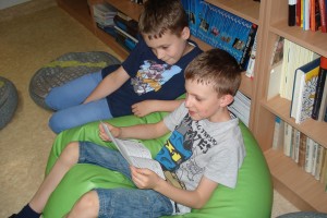 Klasa 2b - Majowy wieczór w bibliotece EKOLI